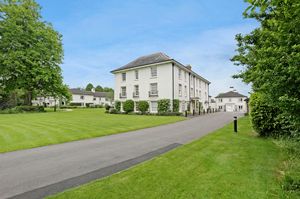 Fullands House- click for photo gallery